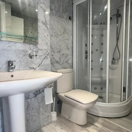 Primera Linea Playa , Front Line *